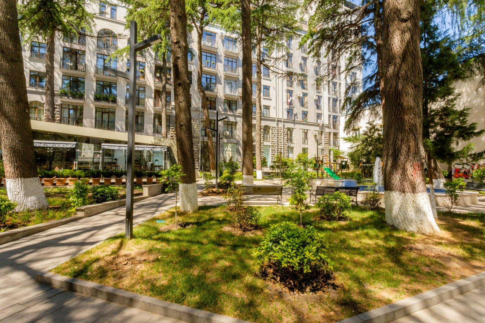 New Age Living Apartment Tbilisi Exterior photo
